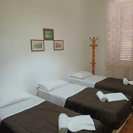 Alojamento de Acomodação e Pequeno-almoço Niam House *