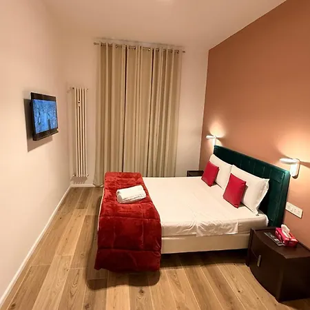 Niam House * 로마
